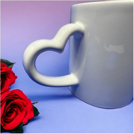 Tazza in ceramica con MANICO A CUORE